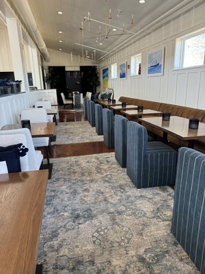 Beach Glass Lounge by null