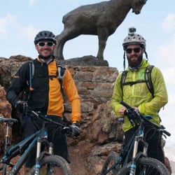 Bike Stuff & Tours - Das Ganze Jahr unterwegs. Komm einfach mal mit. Wir bieten auch Touren an.