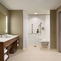 Home2 Suites by Hilton Frederick - Guest room bath