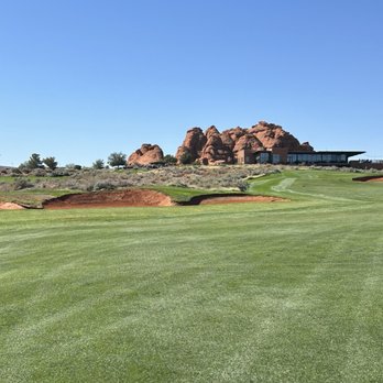 Sand Hollow Resort - Hole 9 championship course - Golf Near Me - Hurricane, Utah
