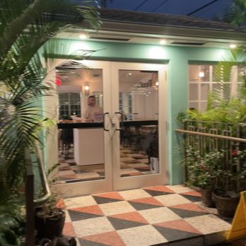 Cafe Landwer - Outside - Breakfast & Brunch Near Me - Hallandale Beach, Florida Cafe Landwer - Outside - Breakfast & Brunch Near Me - Hallandale Beach, Florida