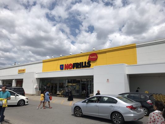 No Frills At Black Creek And Eglinton