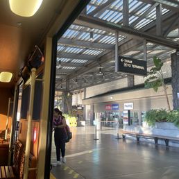 Hertz - Car Rental Near Me - Kahului, Hawaii