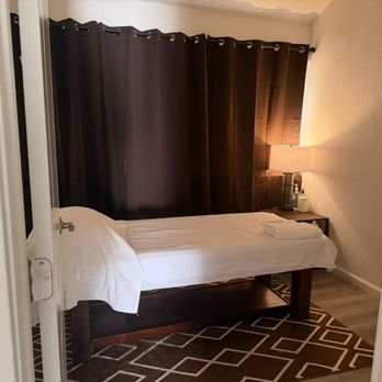 Lumora Wellness Spa - Massage room - Massage Near Me - Pleasanton, California Lumora Wellness Spa - Massage room - Massage Near Me - Pleasanton, California