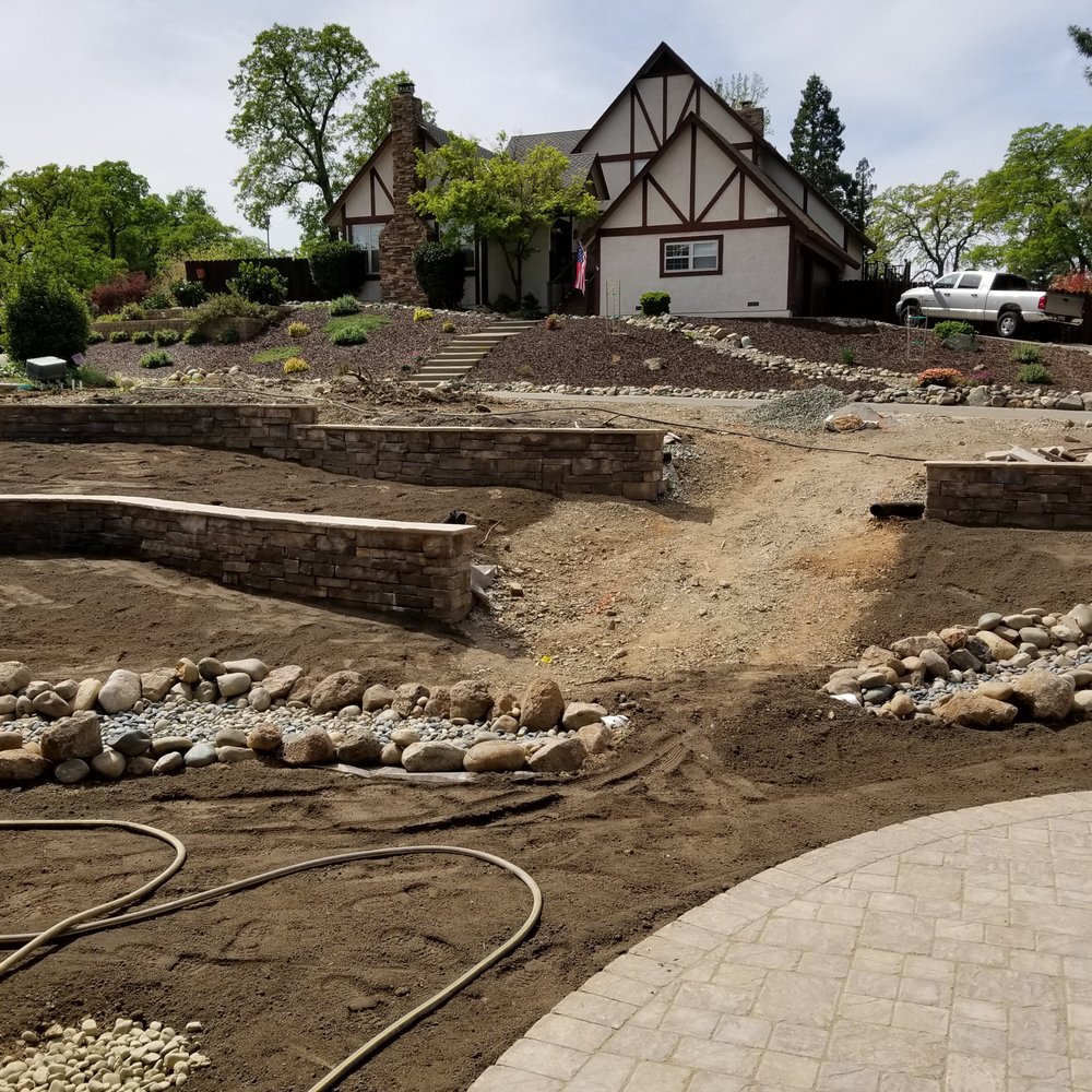 Cascading Falls - Before - Landscaping Near Me - Roseville, California Cascading Falls - Before - Landscaping Near Me - Roseville, California