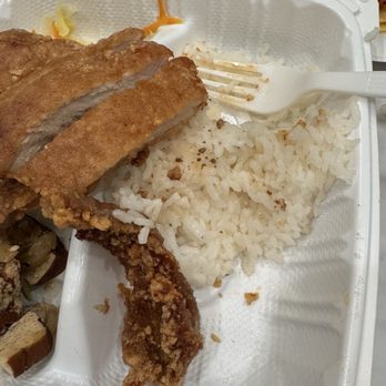 Corner Beef Noodle House - Pork chop rice with a sprinkle of minced pork on the rice? Was missing the minced pork... - Taiwanese Near Me - El Monte, California