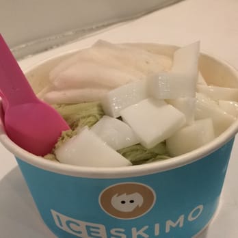 Iceskimo - Large half green tea, half lychee flavor with almond jello and mochi! :D - Ice Cream & Frozen Yogurt Near Me - San Diego, California
