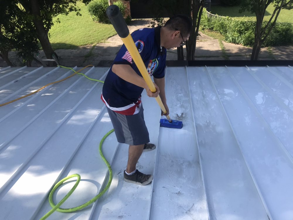 Slide of 1st Choice Softwash Solutions