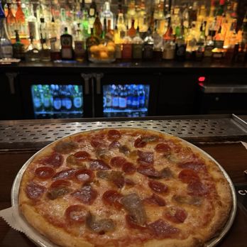 Charlotte's Speakeasy - La besta pizza - Jazz & Blues Near Me - Farmingdale, New York