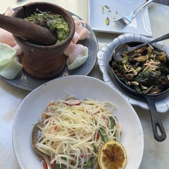 Queen Violet WeHo - Asian Guacamole Brunch, Crispy Brussels Sprouts Brunch & Papaya Salad - Chinese Near Me - West Hollywood, California Queen Violet WeHo - Asian Guacamole Brunch, Crispy Brussels Sprouts Brunch & Papaya Salad - Chinese Near Me - West Hollywood, California