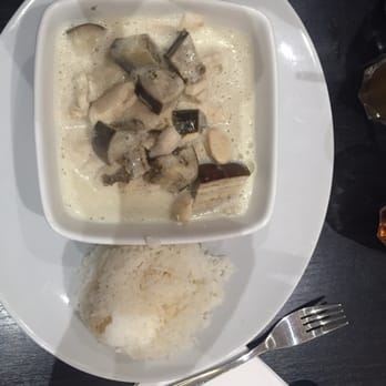 Kowloon - Fik ikke den bestilte grønne karry, i stedet en hvid suppe, der havde et hint af kokosmælk, men ellers var total smagsløs. - Chinese Near Me - Aarhus, 82