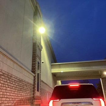 Kroger Pharmacy - waiting in the drive through lane - Pharmacy Near Me - Collierville, Tennessee