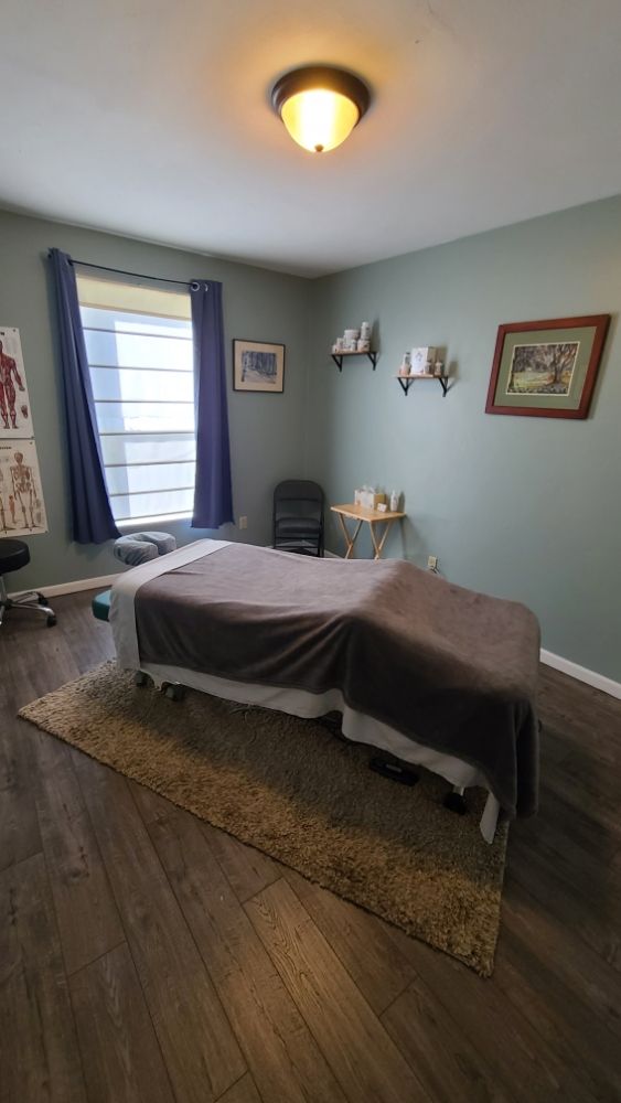 Karen's Custom Massage, Gypsum Roadtrippers