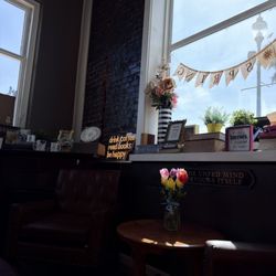Vault Books & Brew - Decor