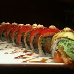 Mama Asian Bistro - Red dragon roll