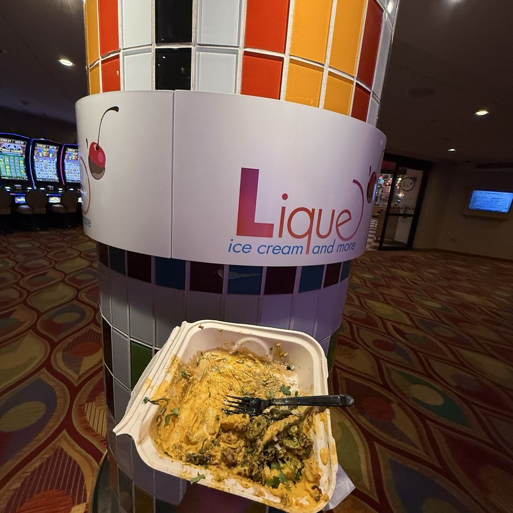 Lique Ice Cream Parlor - Ice Cream & Frozen Yogurt Near Me - Indio, California