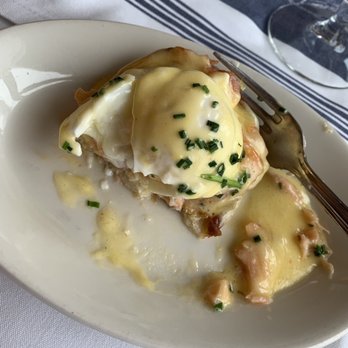 Harbor House - Crab benedict - Seafood Near Me - Milwaukee, Wisconsin Harbor House - Crab benedict - Seafood Near Me - Milwaukee, Wisconsin