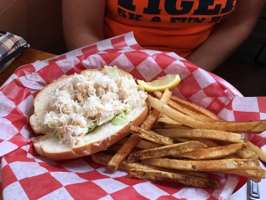 The Docksider by null