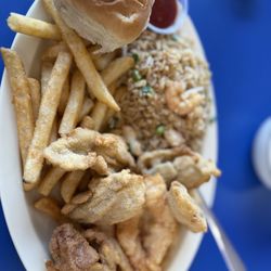 Connie's Seafood Restaurant & Oyster Bar - Shrimp & oyster lunch combo