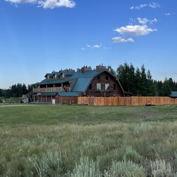 This is the main lodge, with the front desk, complimentary coffee/tea station, complimentary s'mores station, and a few rooms! This is the main lodge, with the front desk, complimentary coffee/tea station, complimentary s'mores station, and a few rooms!