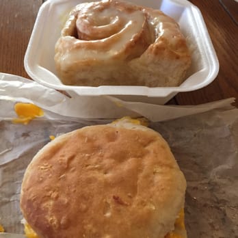 Stilesboro Biscuits - The biscuits are light and the cinnamon roll was to die for! - Breakfast & Brunch Near Me - Kennesaw, Georgia