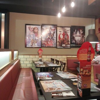 Foster's Hollywood - American Near Me - Seville, SE