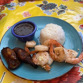 Moreno's Cuba - Garlic shrimp with plantains - Cocktail Bars Near Me - Miami Beach, Florida Moreno's Cuba - Garlic shrimp with plantains - Cocktail Bars Near Me - Miami Beach, Florida