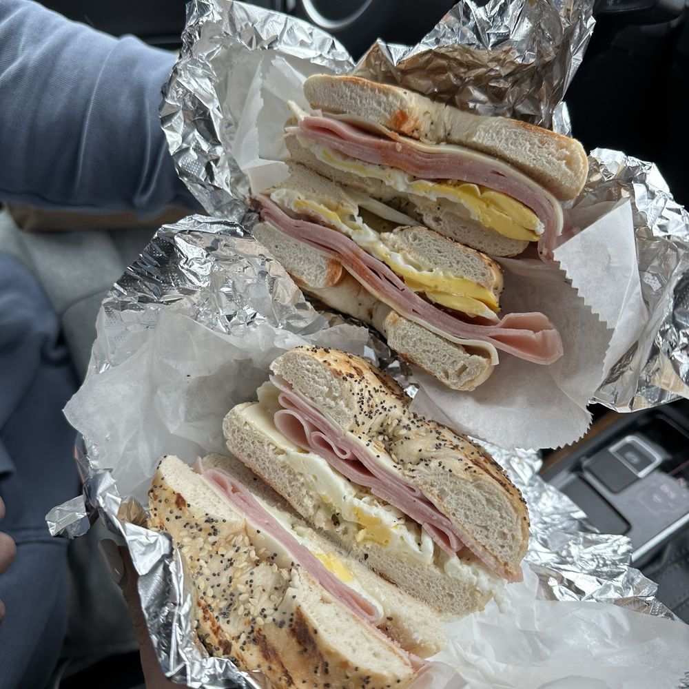 Boars Head Ham, Egg and Cheese