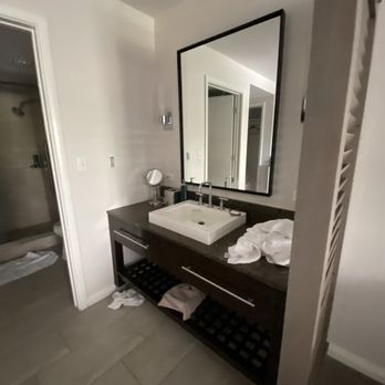 DoubleTree Resort by Hilton Hollywood Beach - Hotels Near Me - Hollywood, Florida