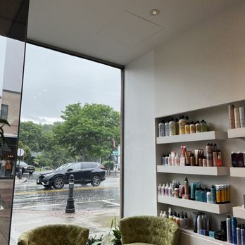 Dellaria Salon Wellesley - Waiting area - Hair Salons Near Me - Wellesley, Massachusetts Dellaria Salon Wellesley - Waiting area - Hair Salons Near Me - Wellesley, Massachusetts
