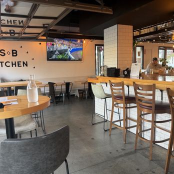 Solana Beach Kitchen - Inside - New American Near Me - Solana Beach, California