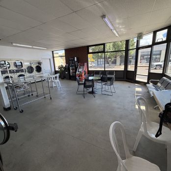 Holiday Cleaners - Seating area - Laundry Services Near Me - Grand Junction, Colorado