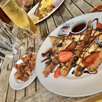 Limonada Bar + Brunch - Breakfast & Brunch Near Me - Miami Beach, Florida