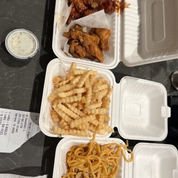 Fire Wings Oakland - Garlic Noodles REG with BBQ & Louisiana Rub wings - Chicken Wings Near Me - Oakland, California Fire Wings Oakland - Garlic Noodles REG with BBQ & Louisiana Rub wings - Chicken Wings Near Me - Oakland, California
