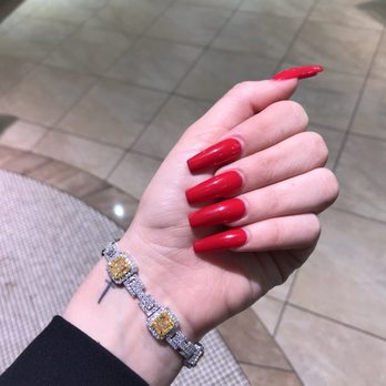 Varnish Me Chic - Nails after 1 week - Nail Technicians Near Me - Upland, California Varnish Me Chic - Nails after 1 week - Nail Technicians Near Me - Upland, California