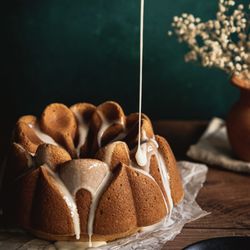 Della Terra Fresh Olive Oil & Balsamic Tasting Bar - Our magnolia bundt pan was the perfect vessel for this Olive Oil bundt cake from one of our cookbooks featuring our Blood Orange Olive Oil.
