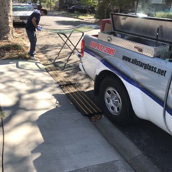 Auto Glass Now - All Star Glass truck and glass installation expert - Windshield Installation & Repair Near Me - Sacramento, California