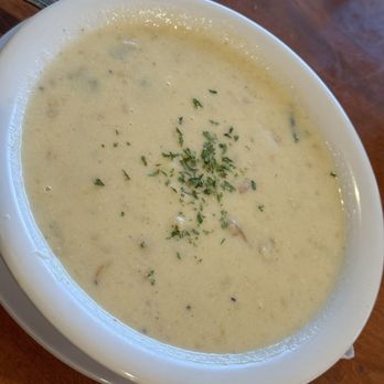 Duckie's Chowder House - Clam Chowder - Seafood Near Me - Cayucos, California Duckie's Chowder House - Clam Chowder - Seafood Near Me - Cayucos, California