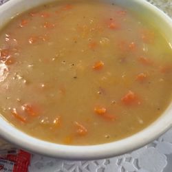 Harolds Hotel - Pea Soup
