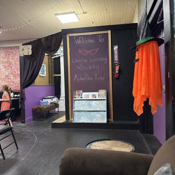 Creative Learning Society - Entrance - Party & Event Planning Near Me - Rosenberg, Texas