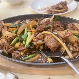 Black Pepper Beef with Sauteed Broccoli Lunch
