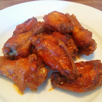Earls Kitchen + Bar - Buffalo hot wings / wing Wednesday $12 for 10 pieces - Canadian (New) Near Me - Langley, British Columbia