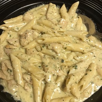 Garlic City Cafe - Penne w/chicken in Creamy Pesto Caprese Sauce - American Near Me - Gilroy, California Garlic City Cafe - Penne w/chicken in Creamy Pesto Caprese Sauce - American Near Me - Gilroy, California