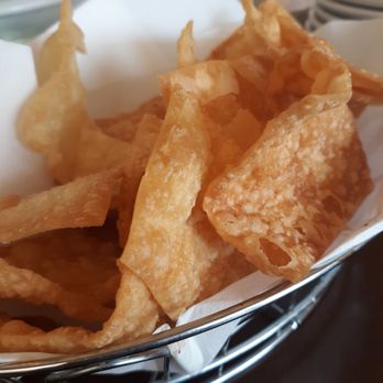 Olive Garden Italian Restaurant - Chips for Artichoke dip - Italian Near Me - Kenner, Louisiana