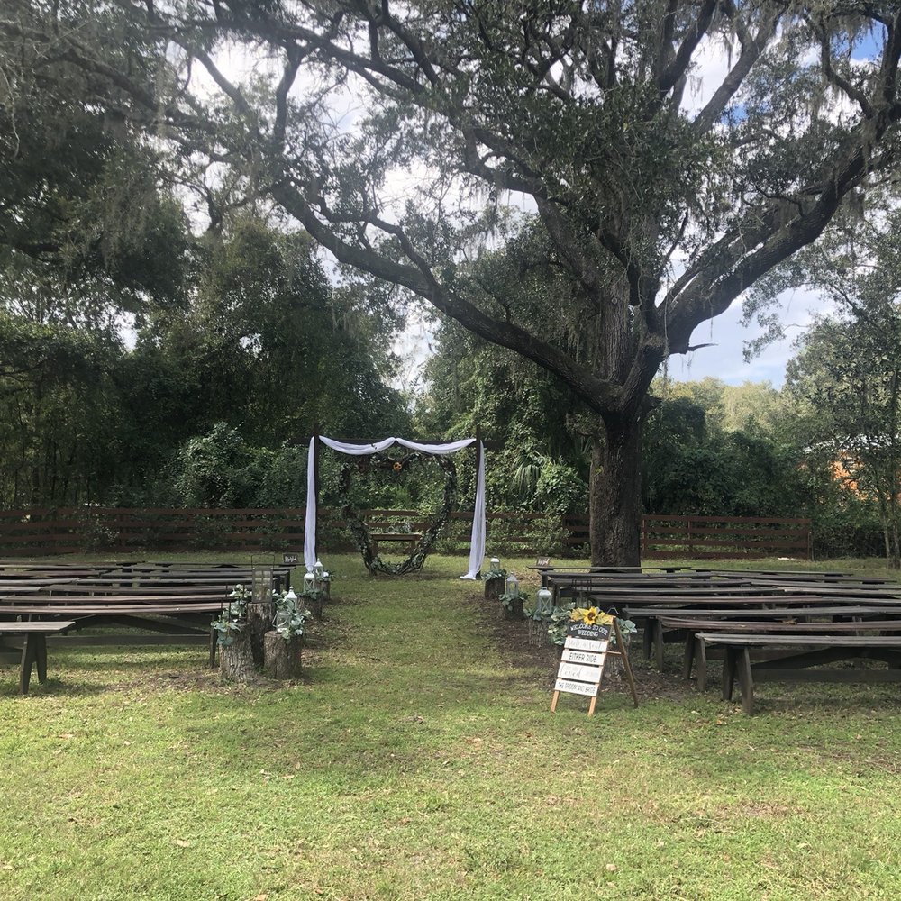 Madison Barn Venue - Ceremony site - Venues & Event Spaces Near Me - Thonotosassa, Florida Madison Barn Venue - Ceremony site - Venues & Event Spaces Near Me - Thonotosassa, Florida