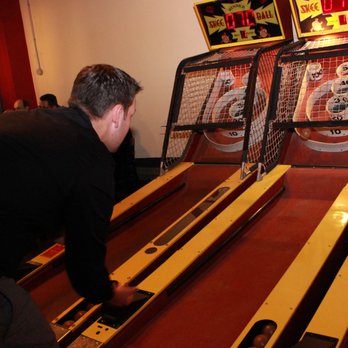 Red Fox Bar - Skeeballs - Bars Near Me - Cologne, NW