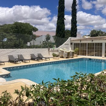 Apartamentos Solar do Sol - Pool area - Hotels Near Me - Albufeira, 08