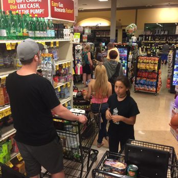 Vons - 20+ minute wait every time I'm in this vons - Grocery Near Me - Los Angeles, California