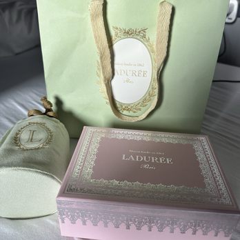 Ladurée - Macarons Near Me - Paris, 75 Ladurée - Macarons Near Me - Paris, 75