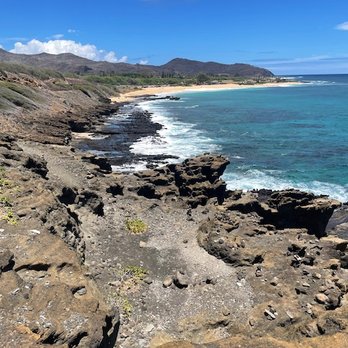 Halona Blowhole Lookout - Beaches Near Me - Honolulu, Hawaii Halona Blowhole Lookout - Beaches Near Me - Honolulu, Hawaii